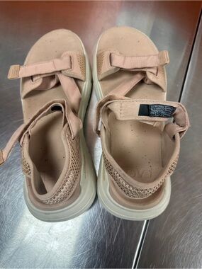 Rose Pink Teva Women's Zymic Sandals Size 11 US / UK 9